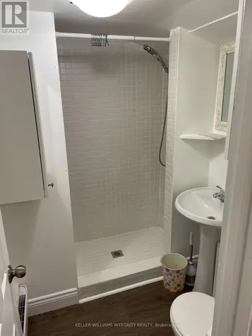 276 Mcarthur Avenue Ottawa ON K1L 6P4