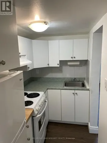 276 Mcarthur Avenue Ottawa ON K1L 6P4