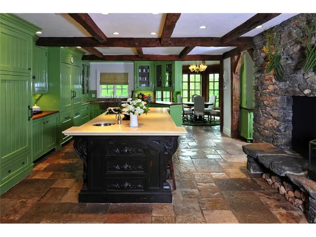 16 Hurlingham Drive Greenwich CT 06831