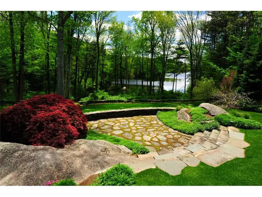 16 Hurlingham Drive Greenwich CT 06831