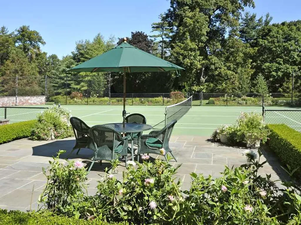 Greenwich CT 06831