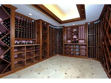 47 Round Hill Road Greenwich CT 06831