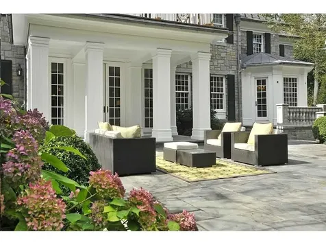 47 Round Hill Road Greenwich CT 06831