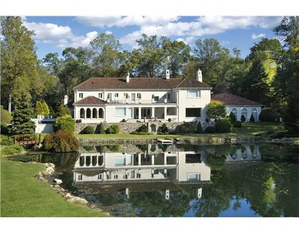 27 Oakley Lane Greenwich CT 06830