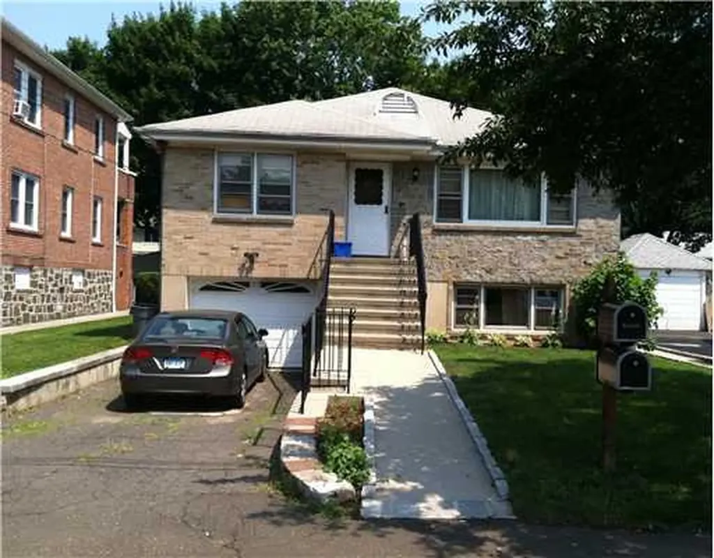 9 Lucy Street Greenwich CT 06831