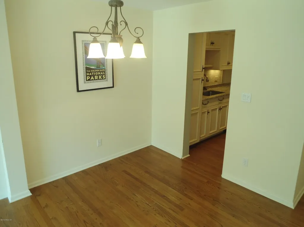 8 Whiffletree Way Riverside CT 06878