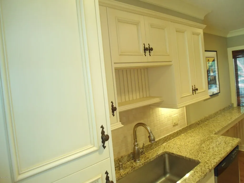 8 Whiffletree Way Riverside CT 06878