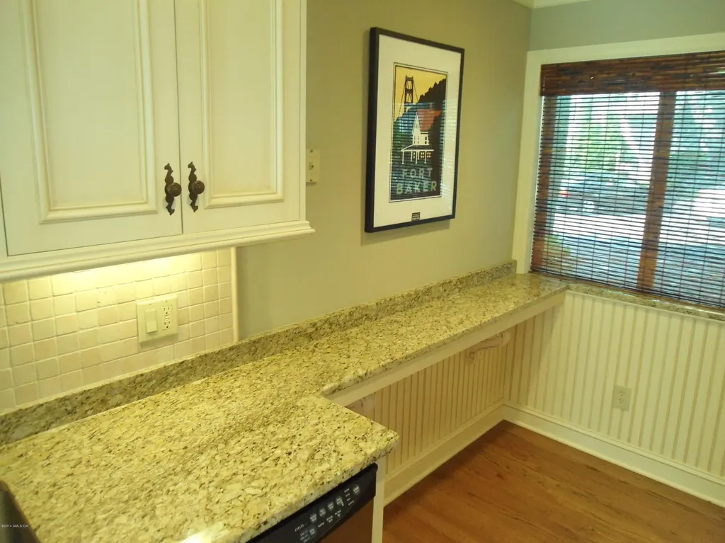 8 Whiffletree Way Riverside CT 06878