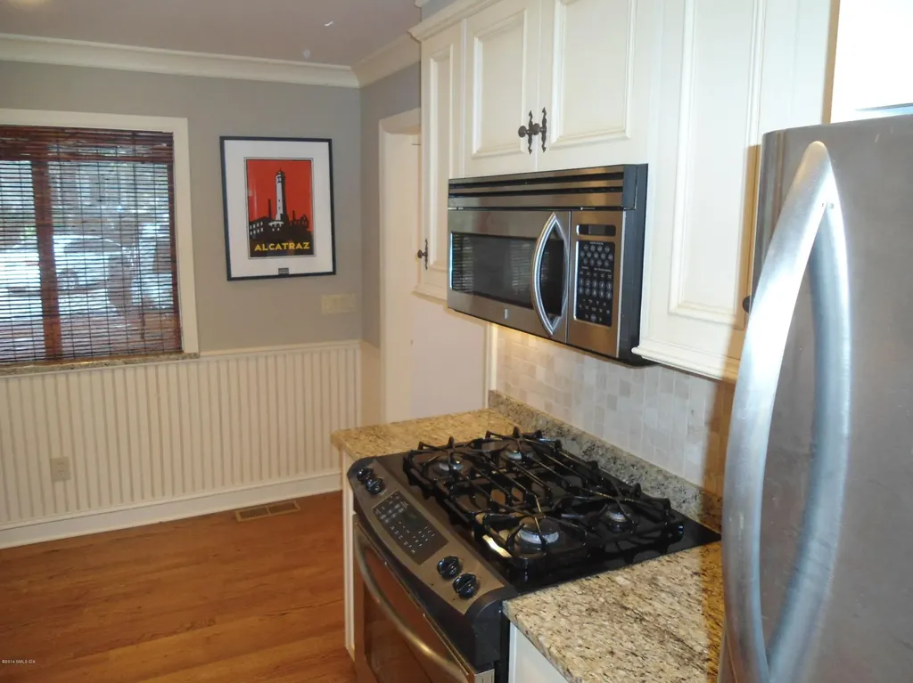 8 Whiffletree Way Riverside CT 06878