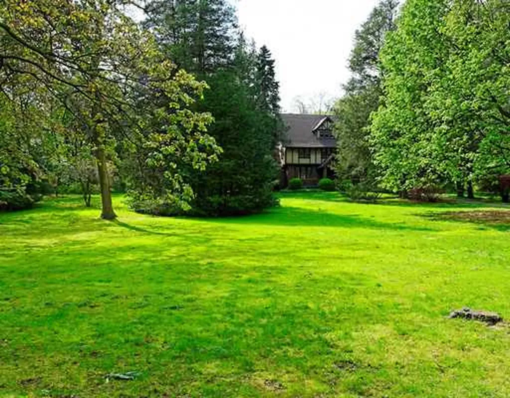 70 Meadow Road Riverside CT 06878
