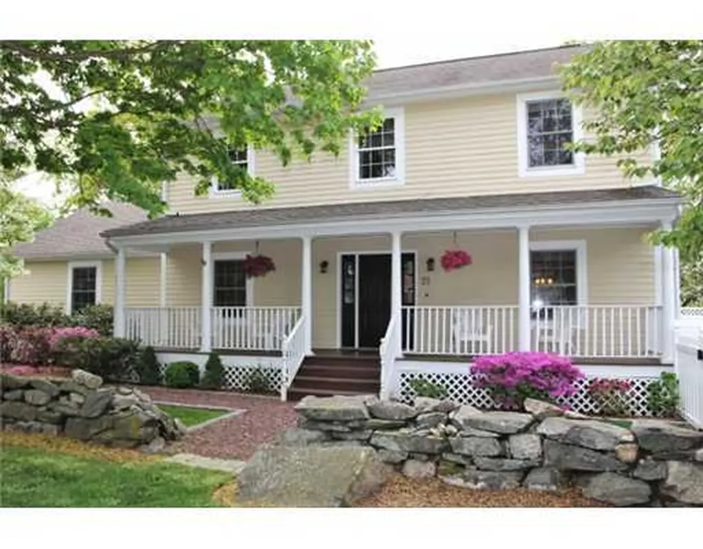 21 Mulberry Lane Cos Cob CT 06807