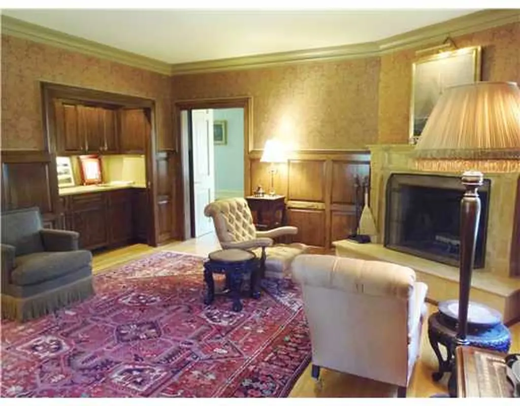 12 Stonebrook Lane Cos Cob CT 06807