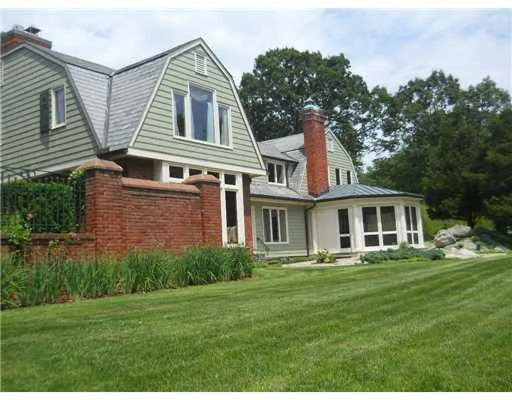 12 Stonebrook Lane Cos Cob CT 06807