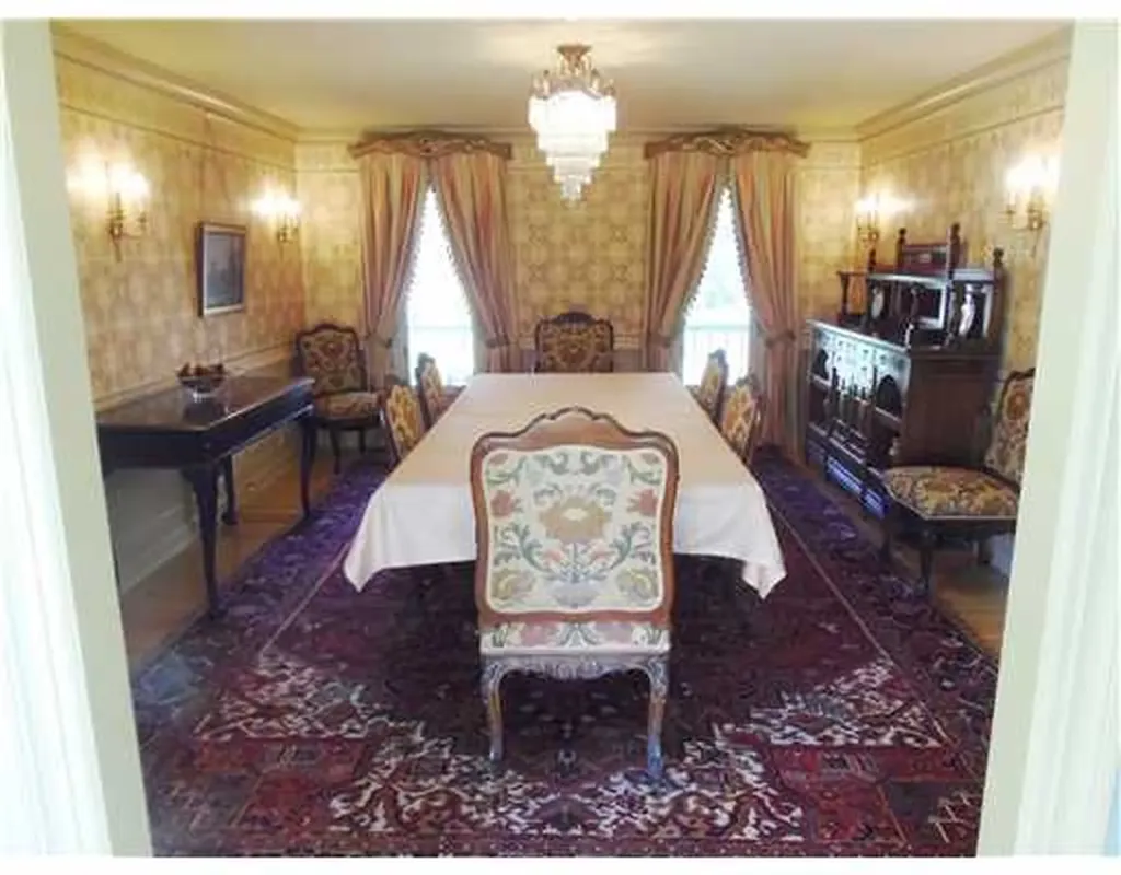 12 Stonebrook Lane Cos Cob CT 06807
