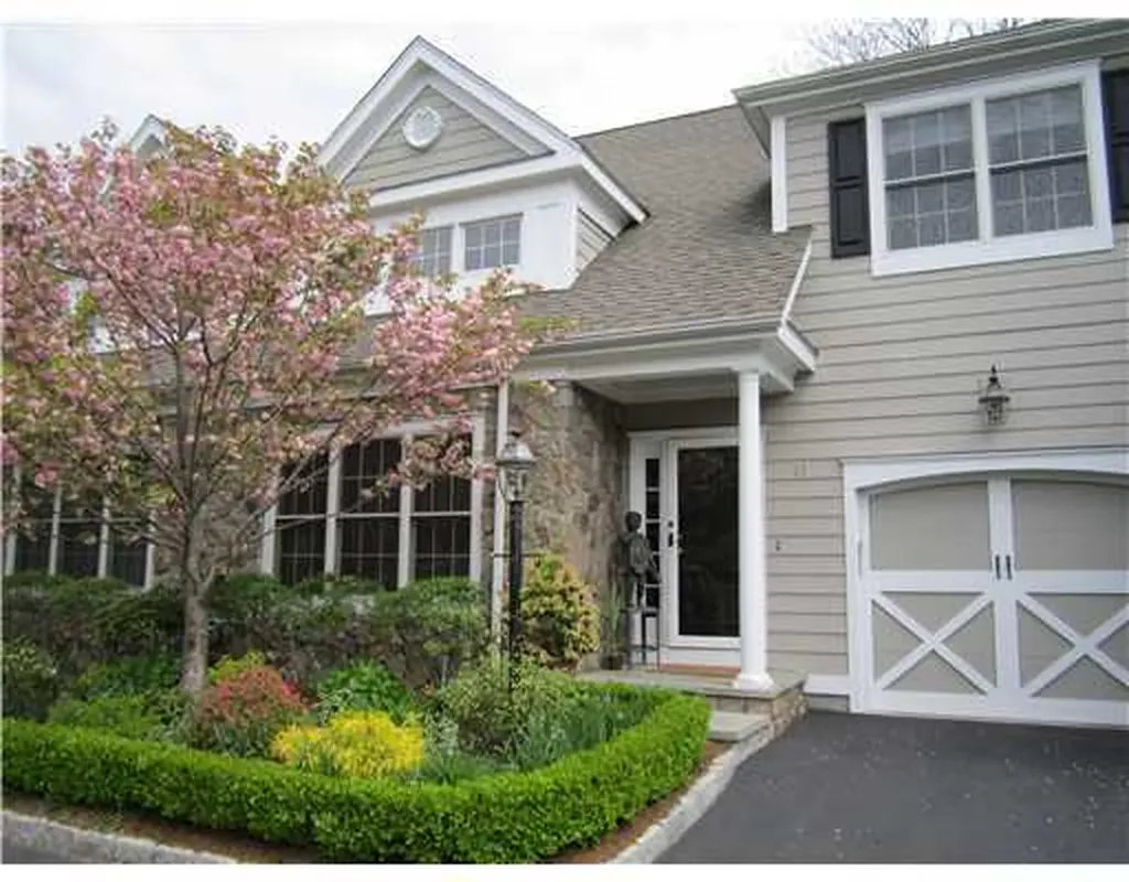59 Le Grande Avenue Greenwich CT 06830