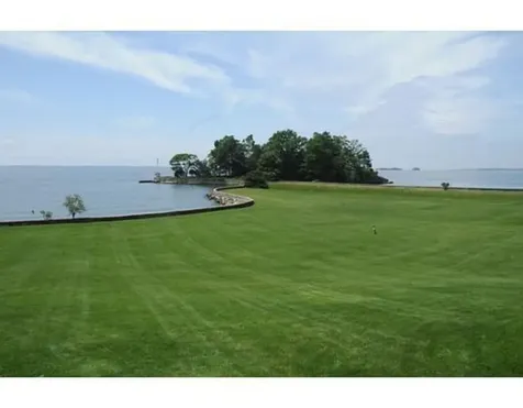 22 Pilot Rock Lane Riverside CT 06878