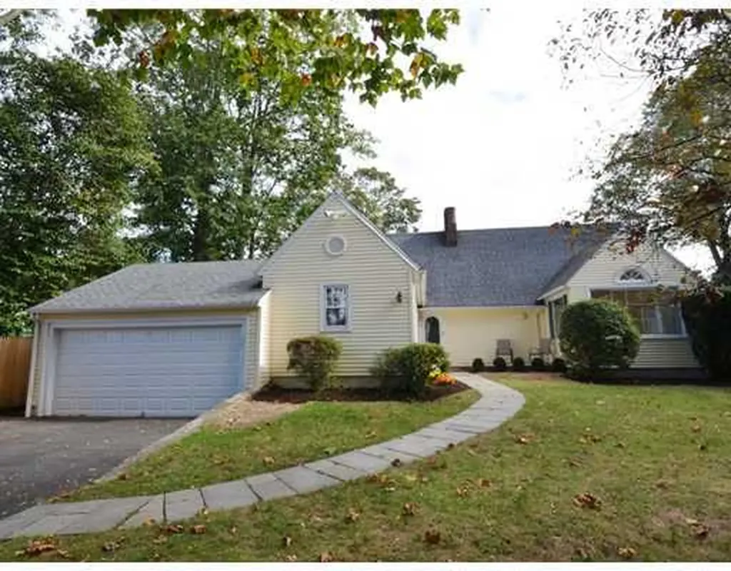 55 Oval Avenue Riverside CT 06878