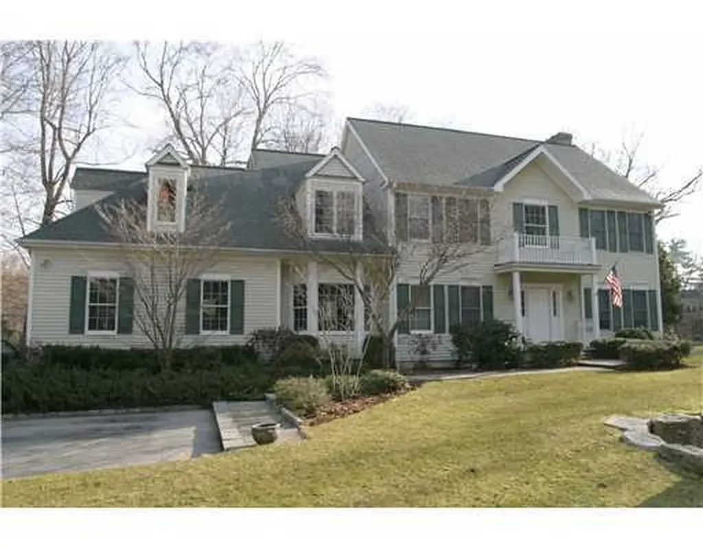 21 Cat Rock Road Cos Cob CT 06807