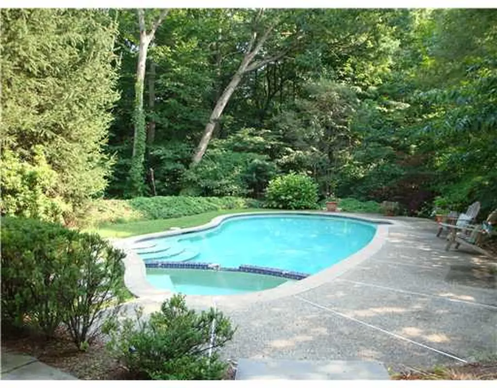 51 Old Stone Bridge Road Cos Cob CT 06807