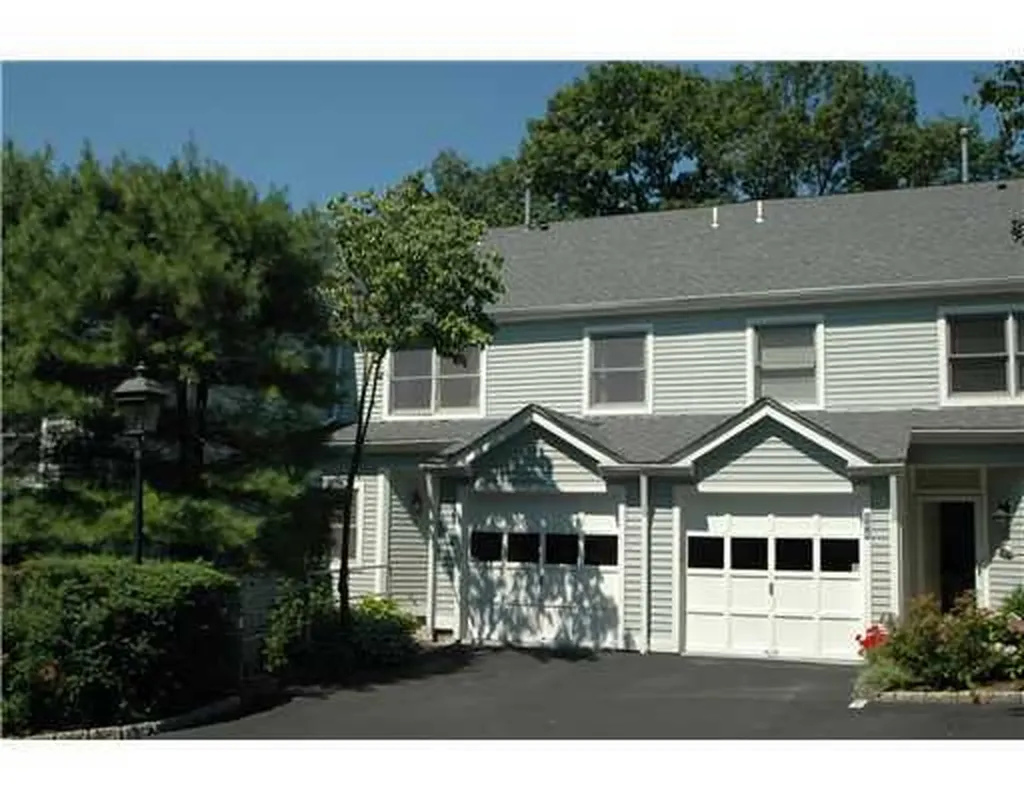 351 Pemberwick Road Greenwich CT 06831