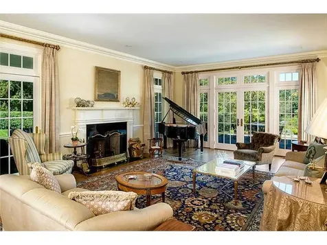 Greenwich CT 06831