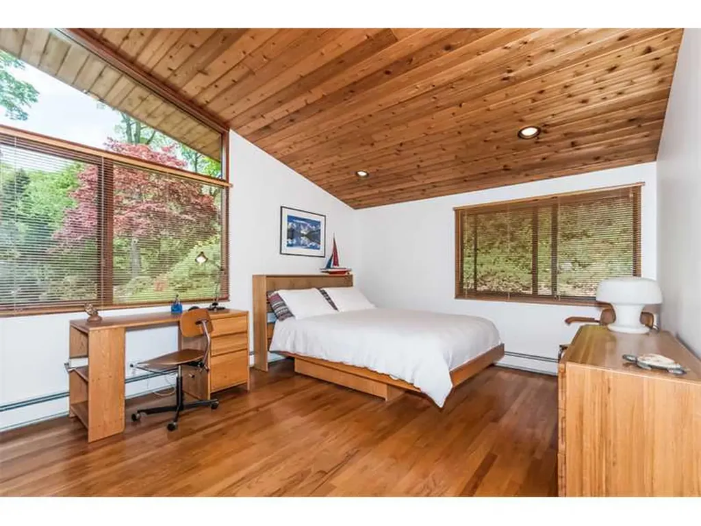 335 Valley Road Cos Cob CT 06807