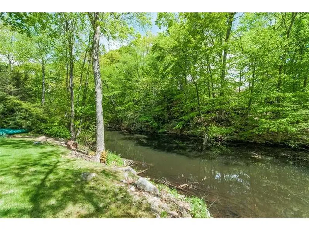335 Valley Road Cos Cob CT 06807