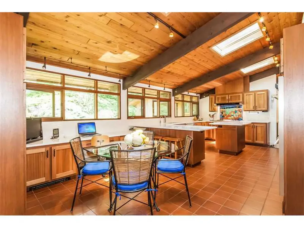 335 Valley Road Cos Cob CT 06807