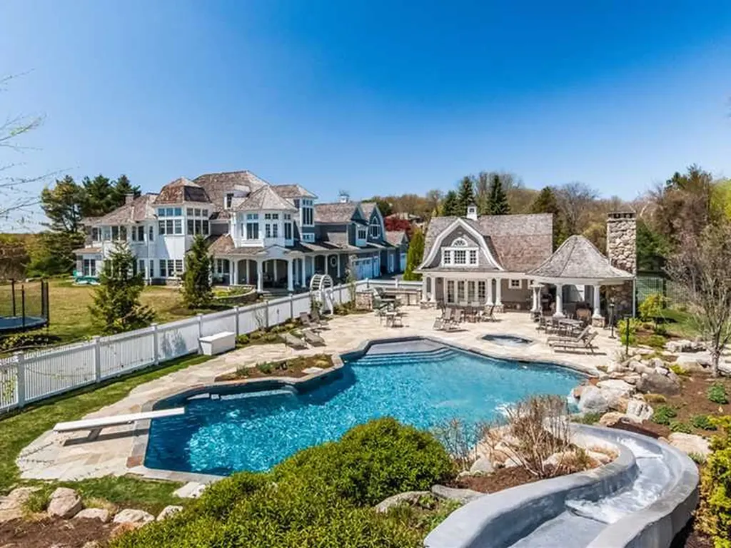 38 Hunting Ridge Lane Wilton CT 06897