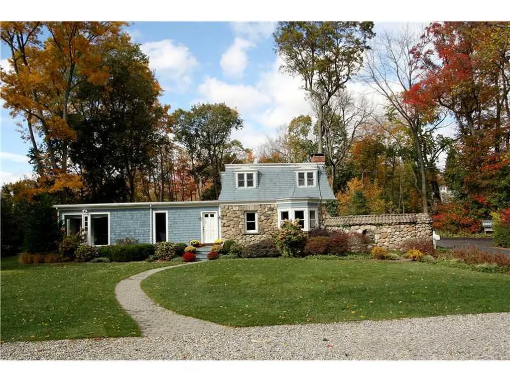 85 Indian Head Road Riverside CT 06878