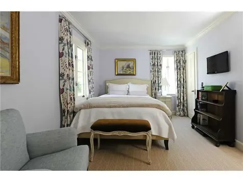 90 Round Hill Road Greenwich CT 06831