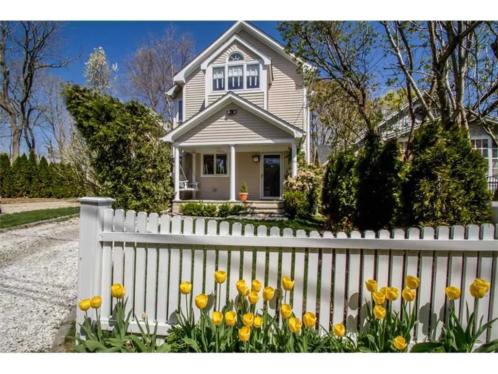 5 W End Court Old Greenwich CT 06870