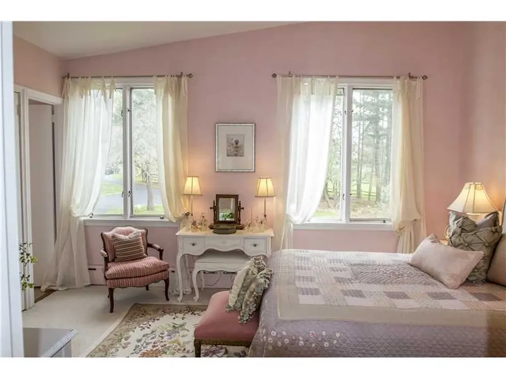 434 Round Hill Road Greenwich CT 06831
