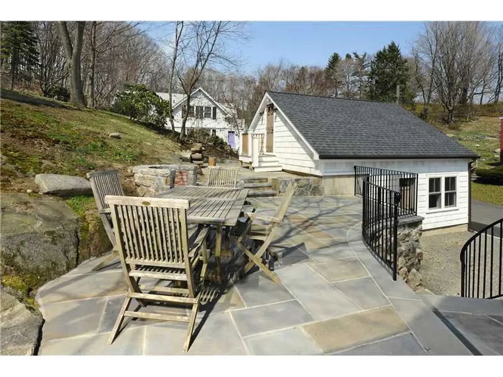 226 Valley Road Cos Cob CT 06807