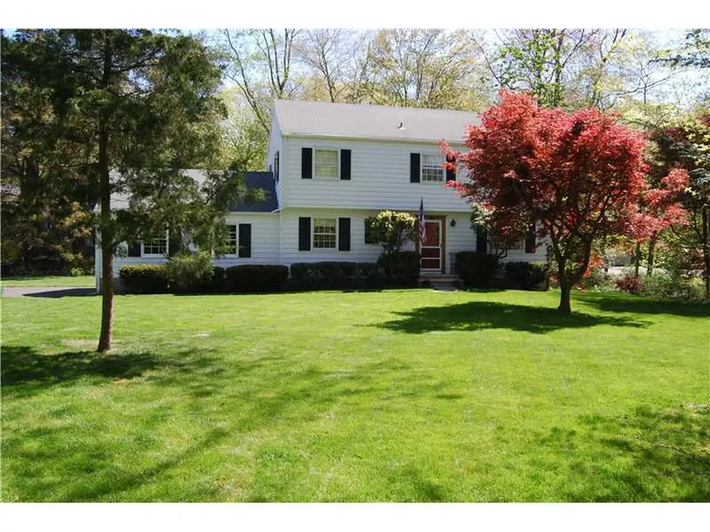 1 Coachlamp Lane Greenwich CT 06830