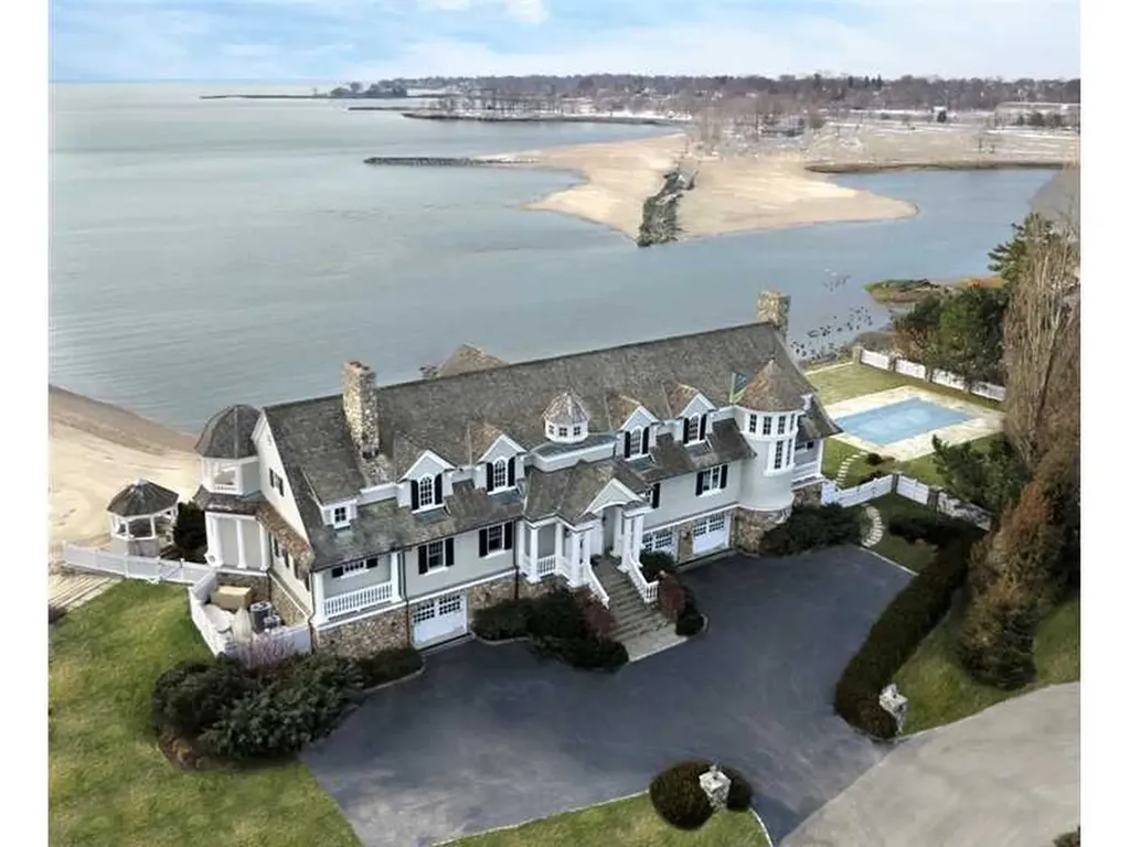 Darien CT 06820