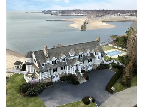 Darien CT 06820