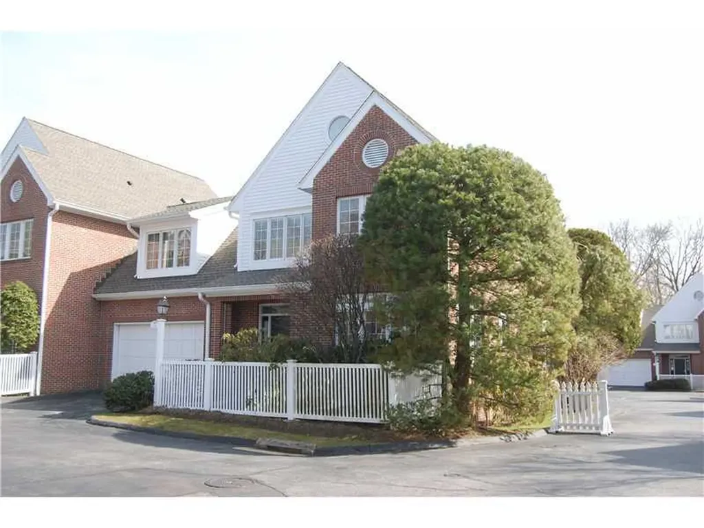73 Weaver Street Greenwich CT 06831