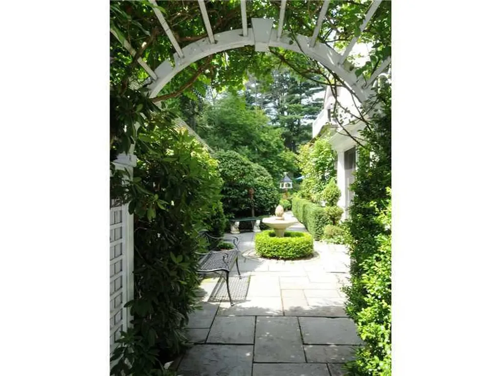Greenwich CT 06831