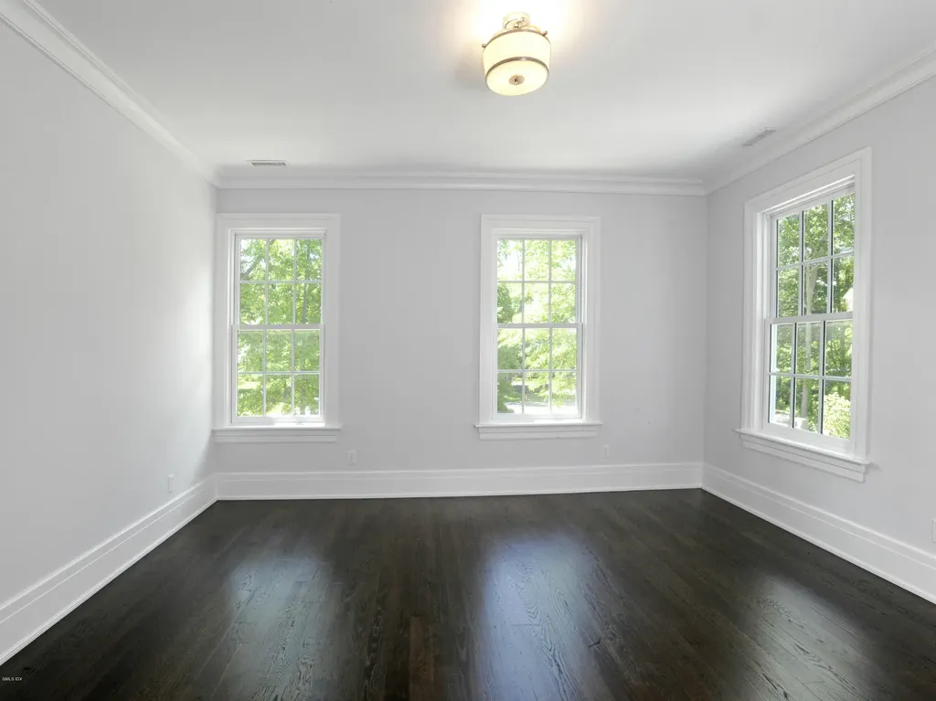 27 Stillman Lane Greenwich CT 06831