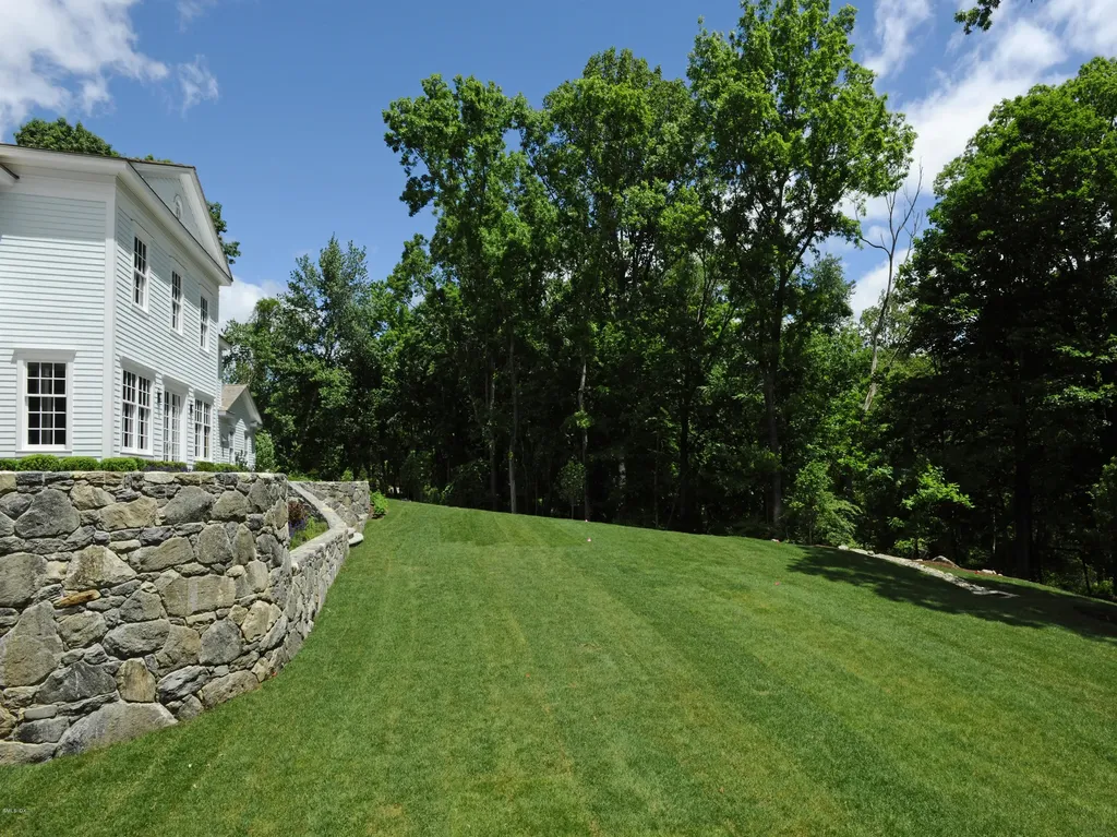 27 Stillman Lane Greenwich CT 06831