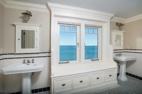 25 E Point Lane Old Greenwich CT 06870