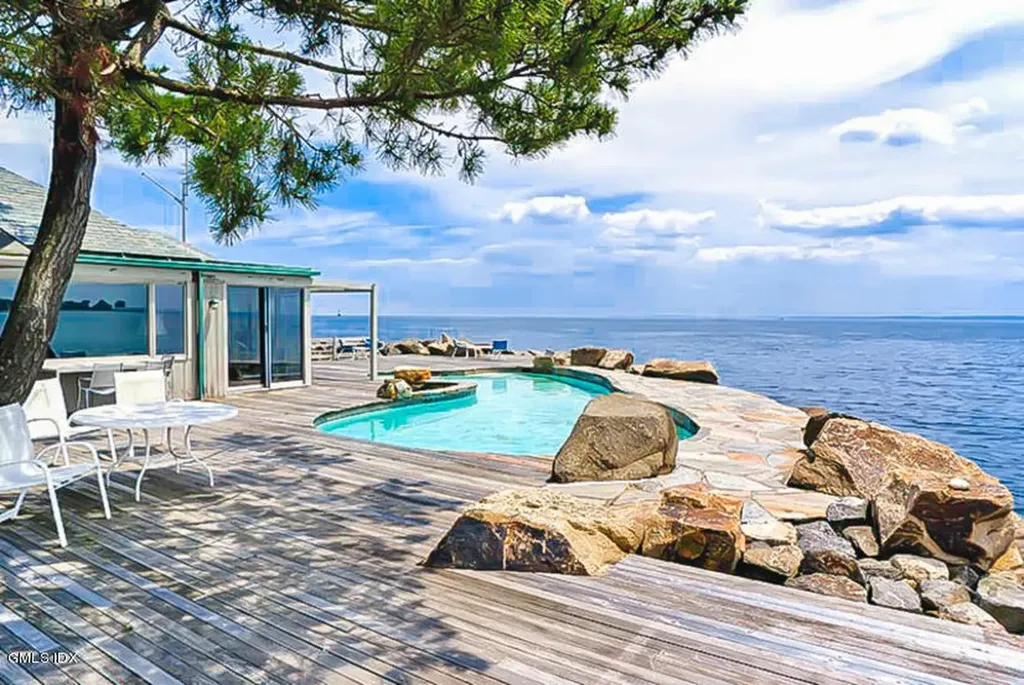 28 E Point Lane Old Greenwich CT 06870