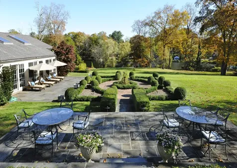 11 Meadowcroft Lane Greenwich CT 06830