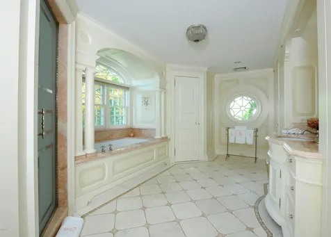 11 Meadowcroft Lane Greenwich CT 06830