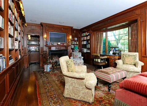 11 Meadowcroft Lane Greenwich CT 06830