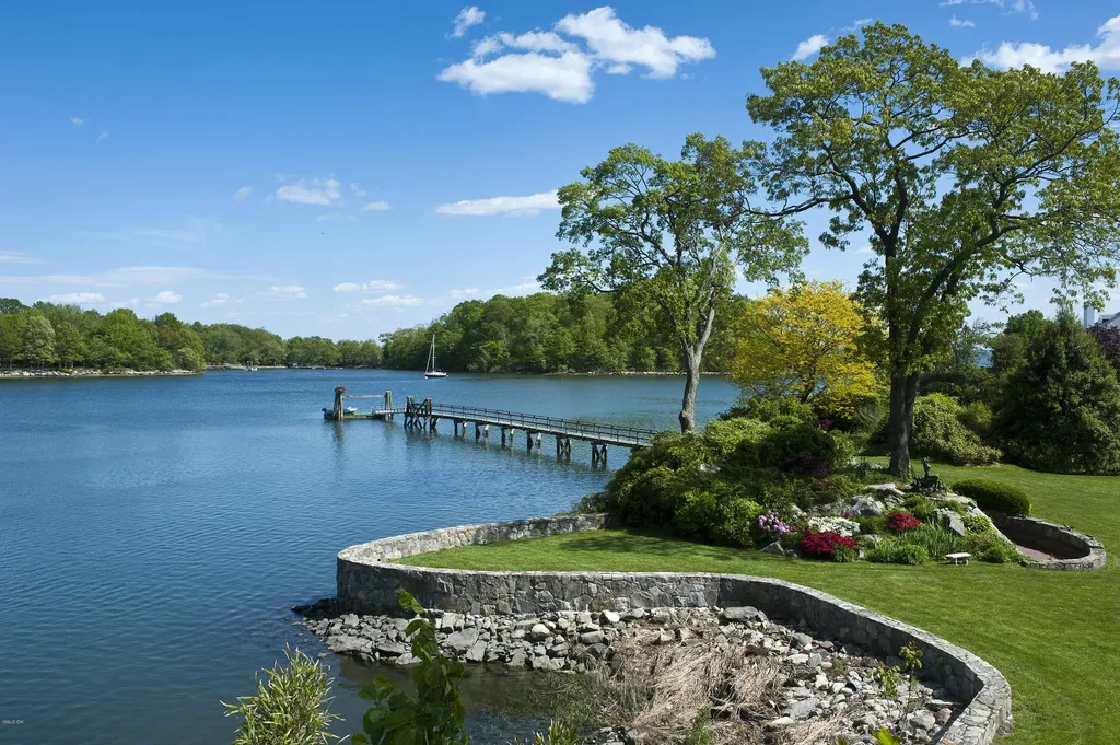 39 Vista Drive Greenwich CT 06830