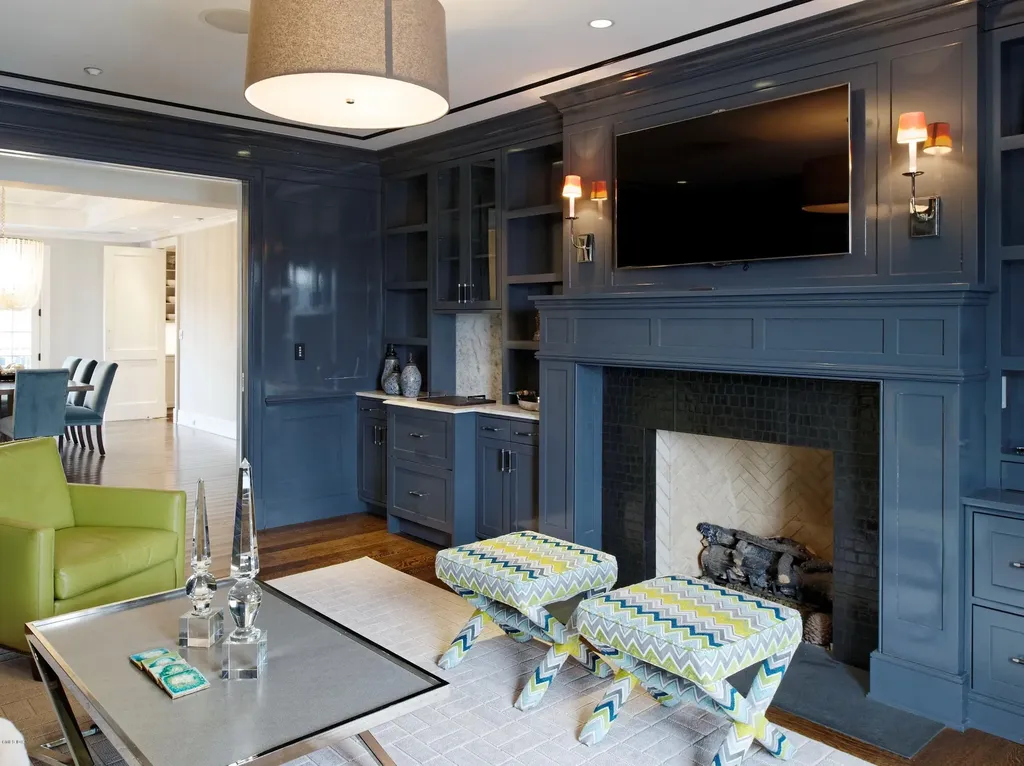 559 Steamboat Road Greenwich CT 06830