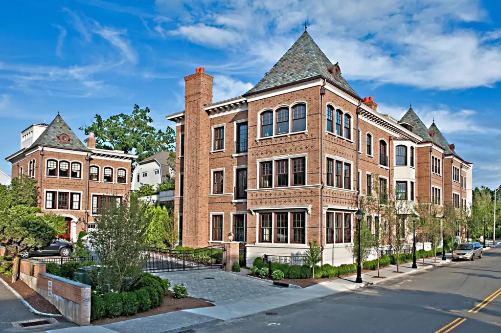 559 Steamboat Road Greenwich CT 06830