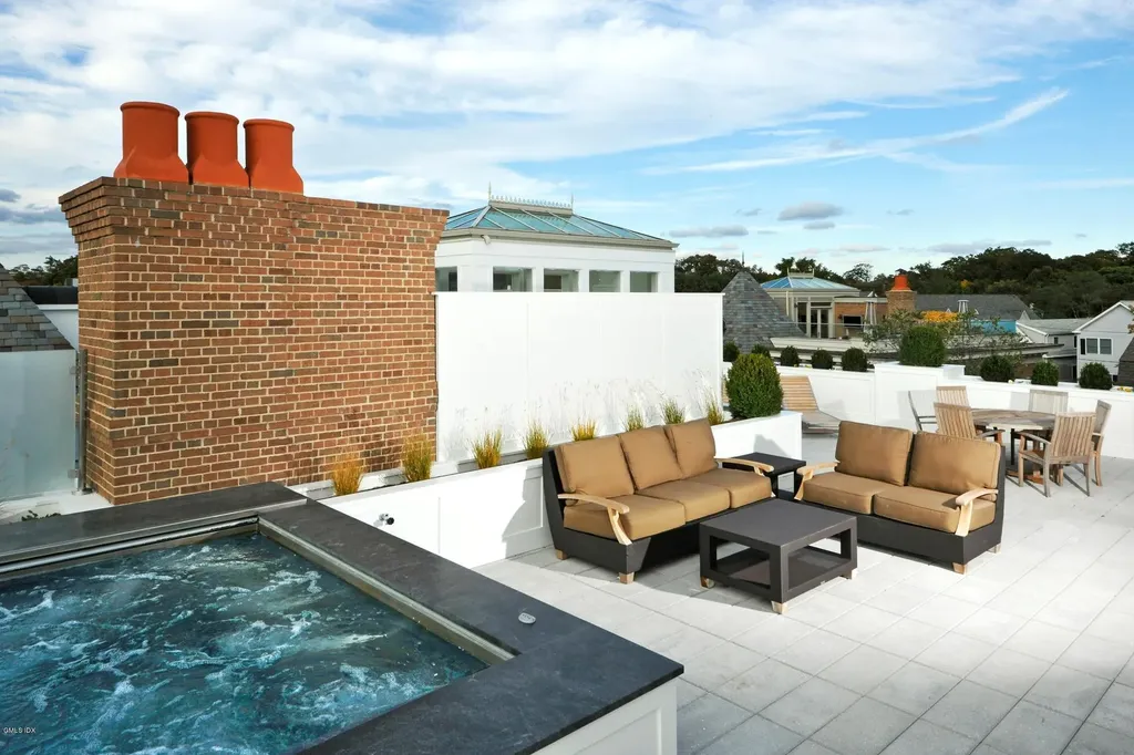 559 Steamboat Road Greenwich CT 06830
